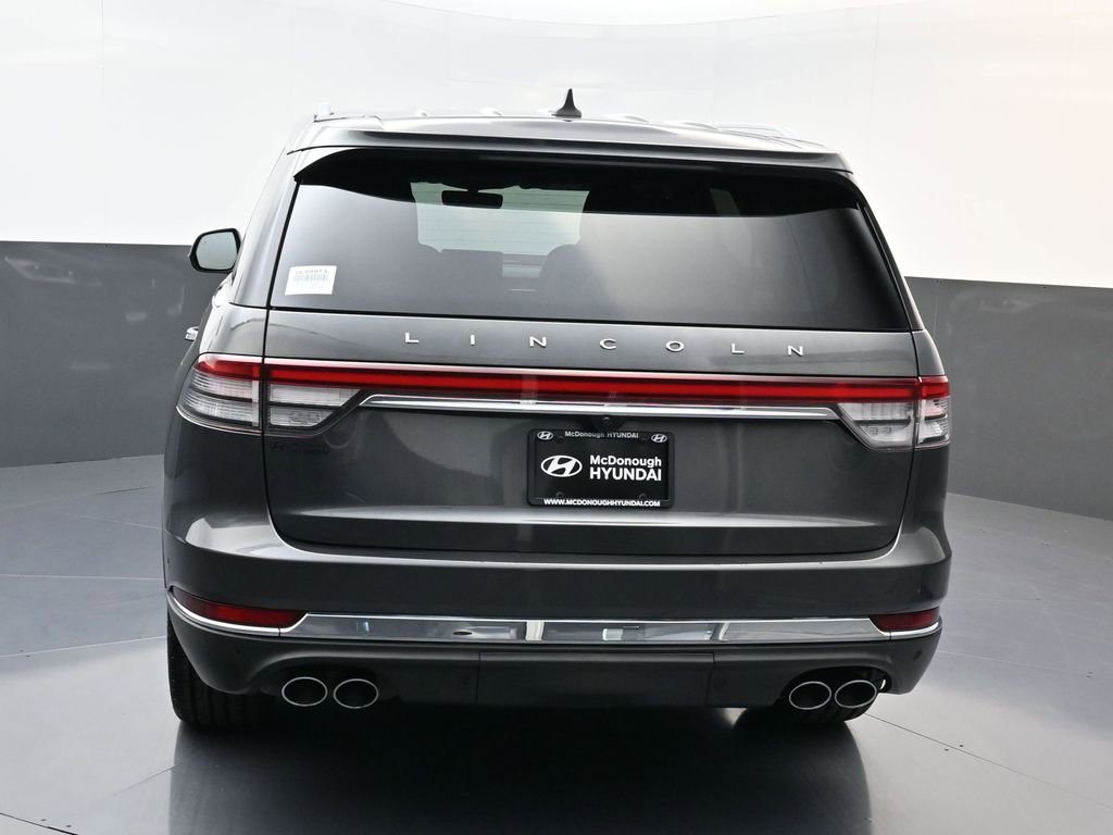 Used 2020 Lincoln Aviator Reserve w/ Equipment Group 202A image 4