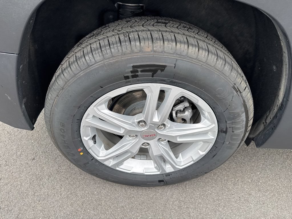 Used 2024 GMC Terrain SLE AWD/4WD image 12