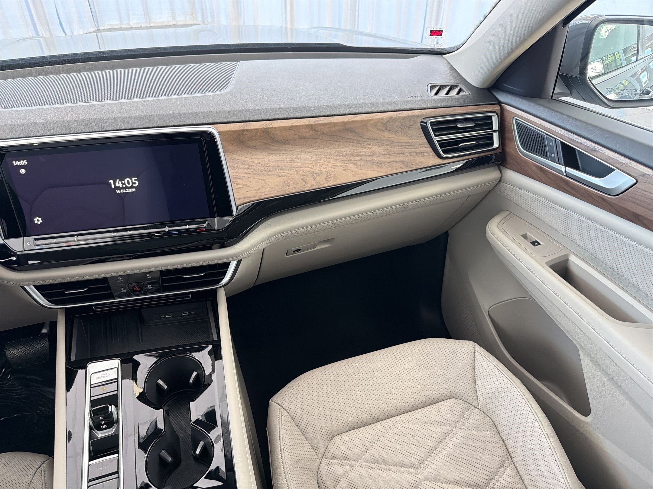 New 2026 Volkswagen Atlas SE FWD image 28