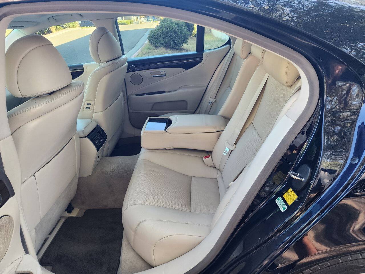 Used 2009 Lexus LS 460 RWD image 18