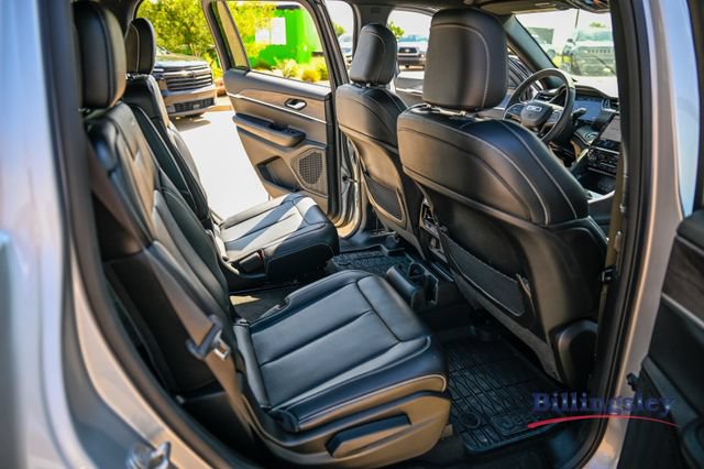 Used 2024 Jeep Grand Cherokee L Limited RWD image 14
