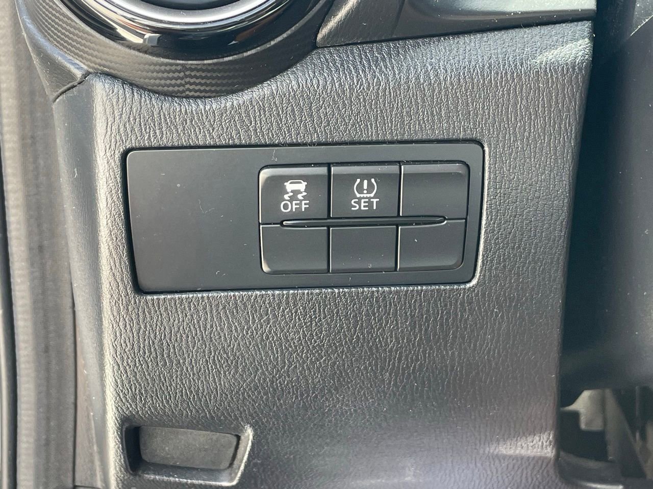 Used 2020 Toyota Yaris LE FWD image 11