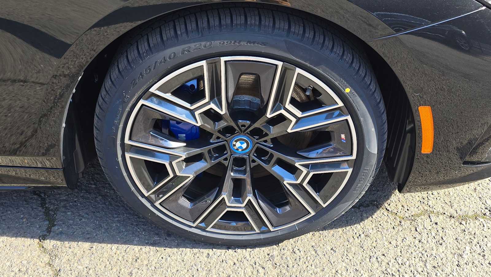 Used 2025 BMW i5 xDrive40 w/ M Sport Package image 9