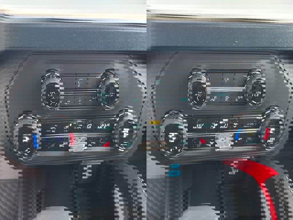 New 2025 Ford Bronco Heritage Edition image 21