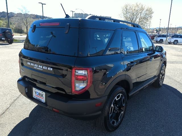 Used 2023 Ford Bronco Sport Outer Banks w/ Tech Package AWD/4WD image 4