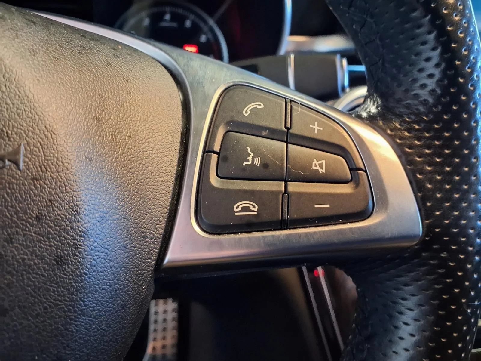Used 2015 Mercedes-Benz C 300 4MATIC Sedan image 21