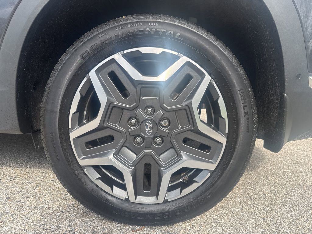 Used 2023 Hyundai Santa Fe Limited w/ Cargo Package AWD/4WD image 12