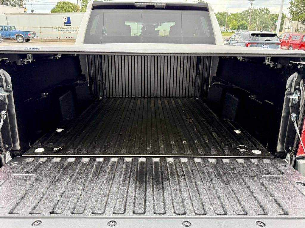 Used 2024 Toyota Tacoma SR image 18