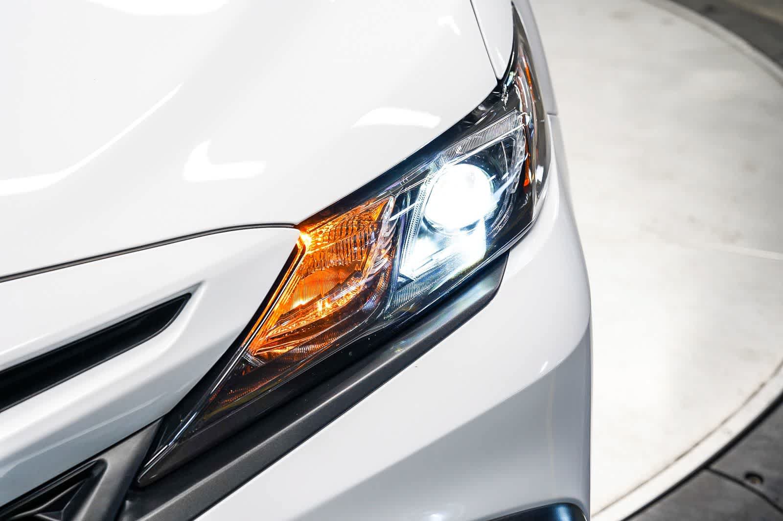 Used 2024 Toyota Camry SE FWD image 7