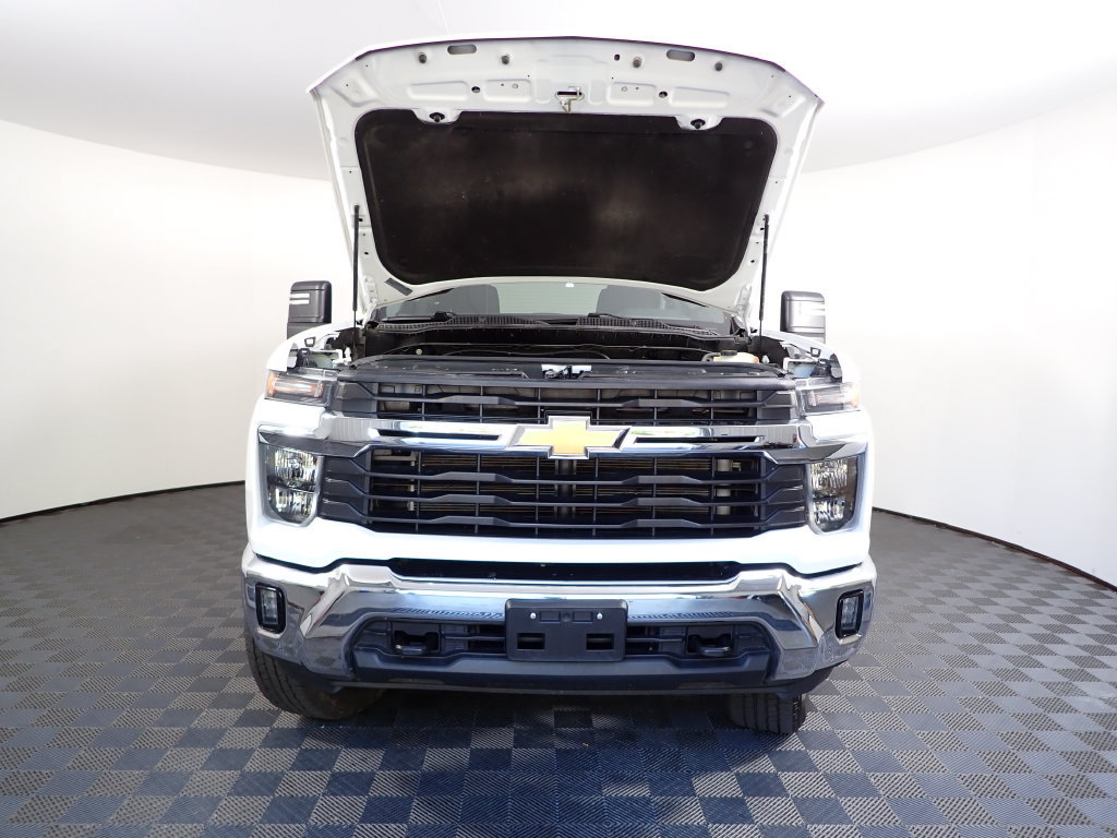 Used 2024 Chevrolet Silverado 2500 LT w/ Convenience Package AWD/4WD image 40