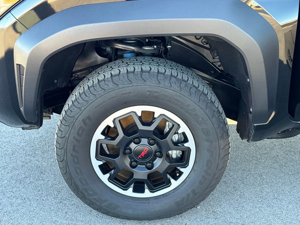 Used 2024 Toyota Tacoma TRD Off-Road image 24