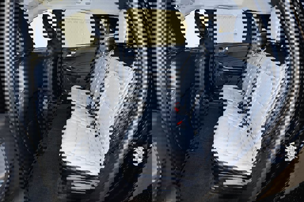 Certified 2024 Ford Escape SE image 44
