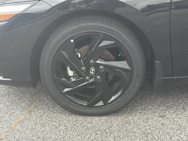 New 2026 Hyundai Elantra SEL Sport Premium FWD image 13