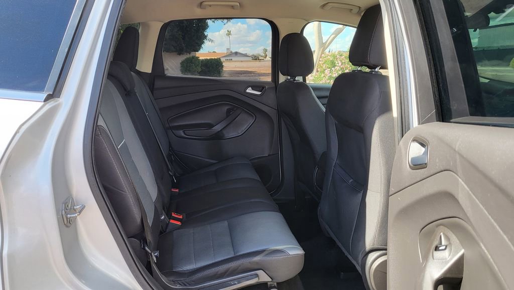 Used 2015 Ford Escape SE image 19
