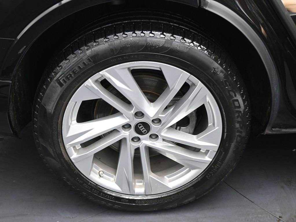 Used 2023 Audi Q7 3.0T Premium Plus w/ Premium Plus Package image 37