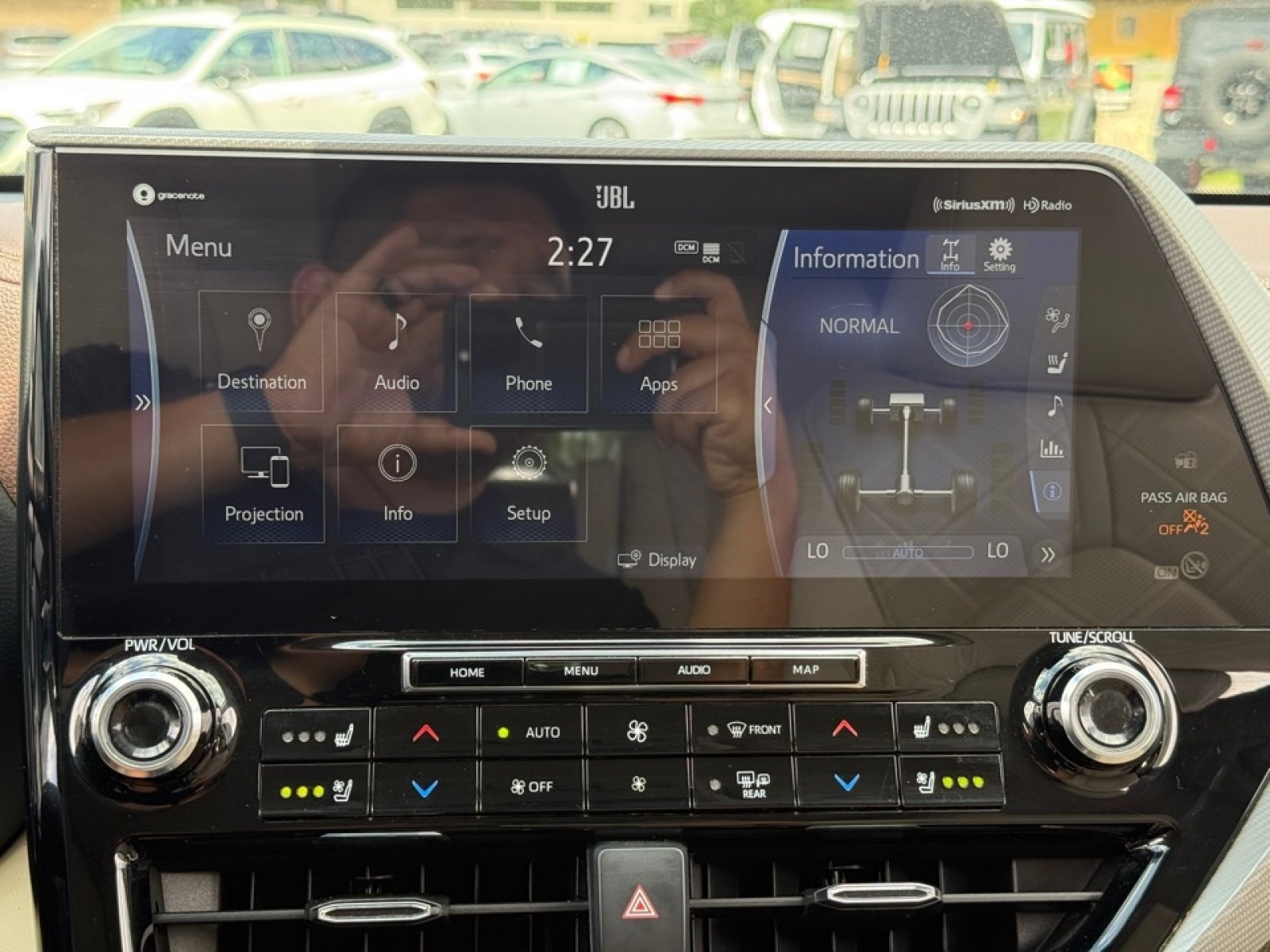 Used 2021 Toyota Highlander Limited AWD/4WD image 16