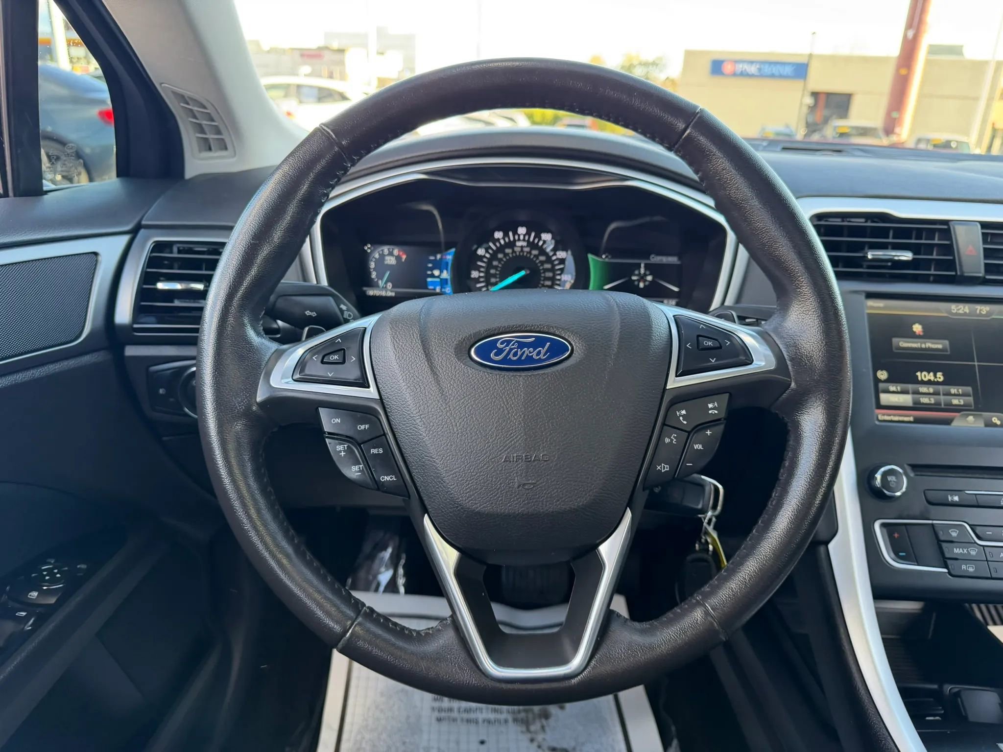 Used 2016 Ford Fusion SE image 21
