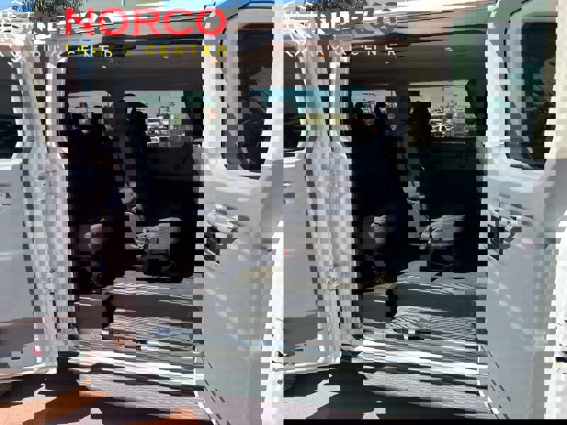 Used 2016 Ford Transit 350 XLT image 10