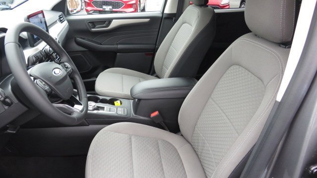 Certified 2022 Ford Escape SE w/ Cold Weather Package image 4