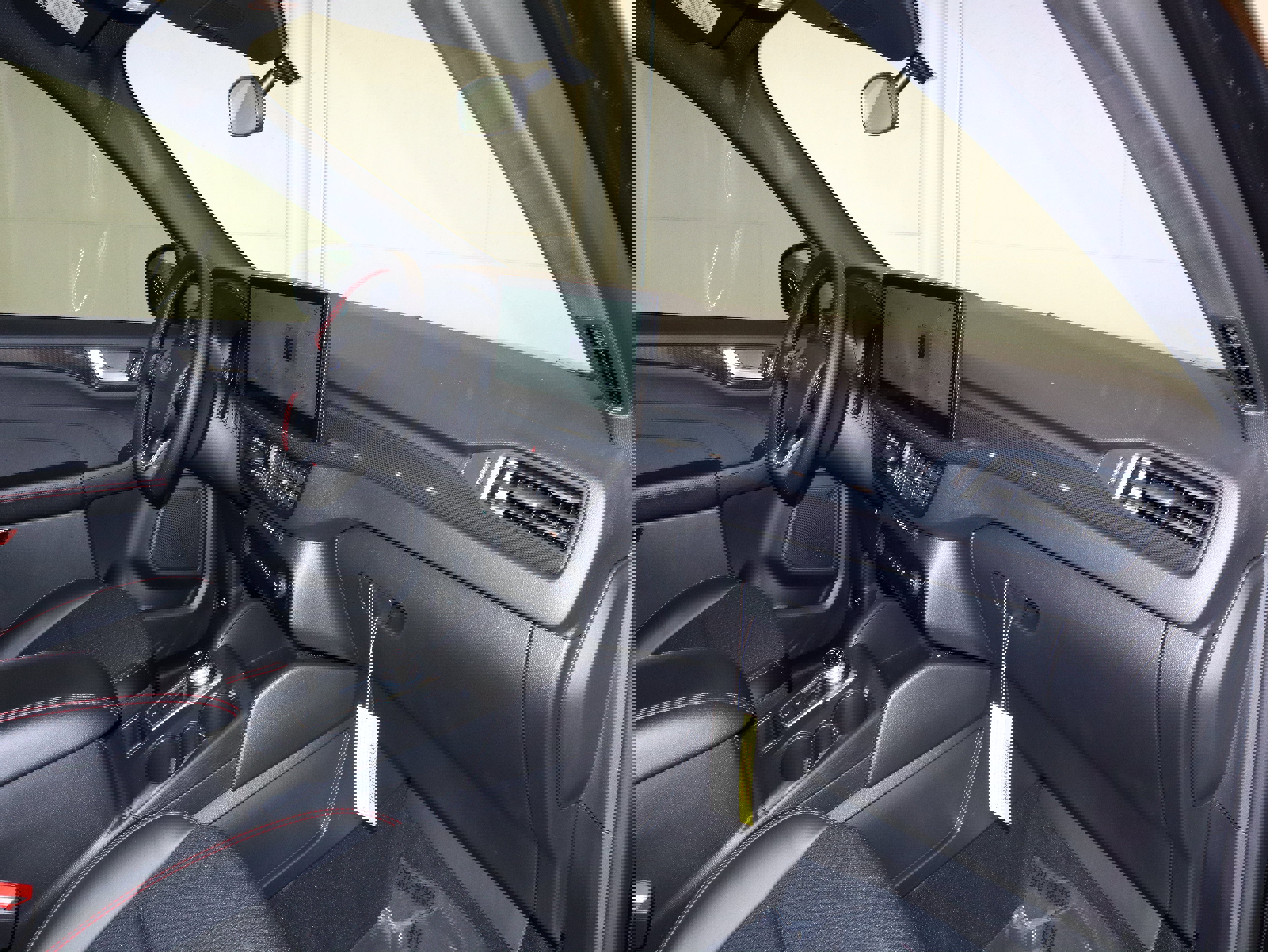 New 2025 Ford Escape ST-Line w/ Equipment Group 301A image 38