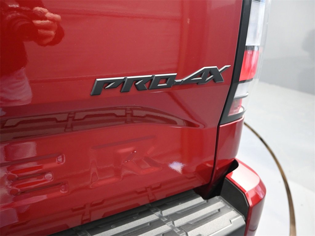 Used 2024 Nissan Frontier PRO-4X w/ Off-Road Protection Package image 10