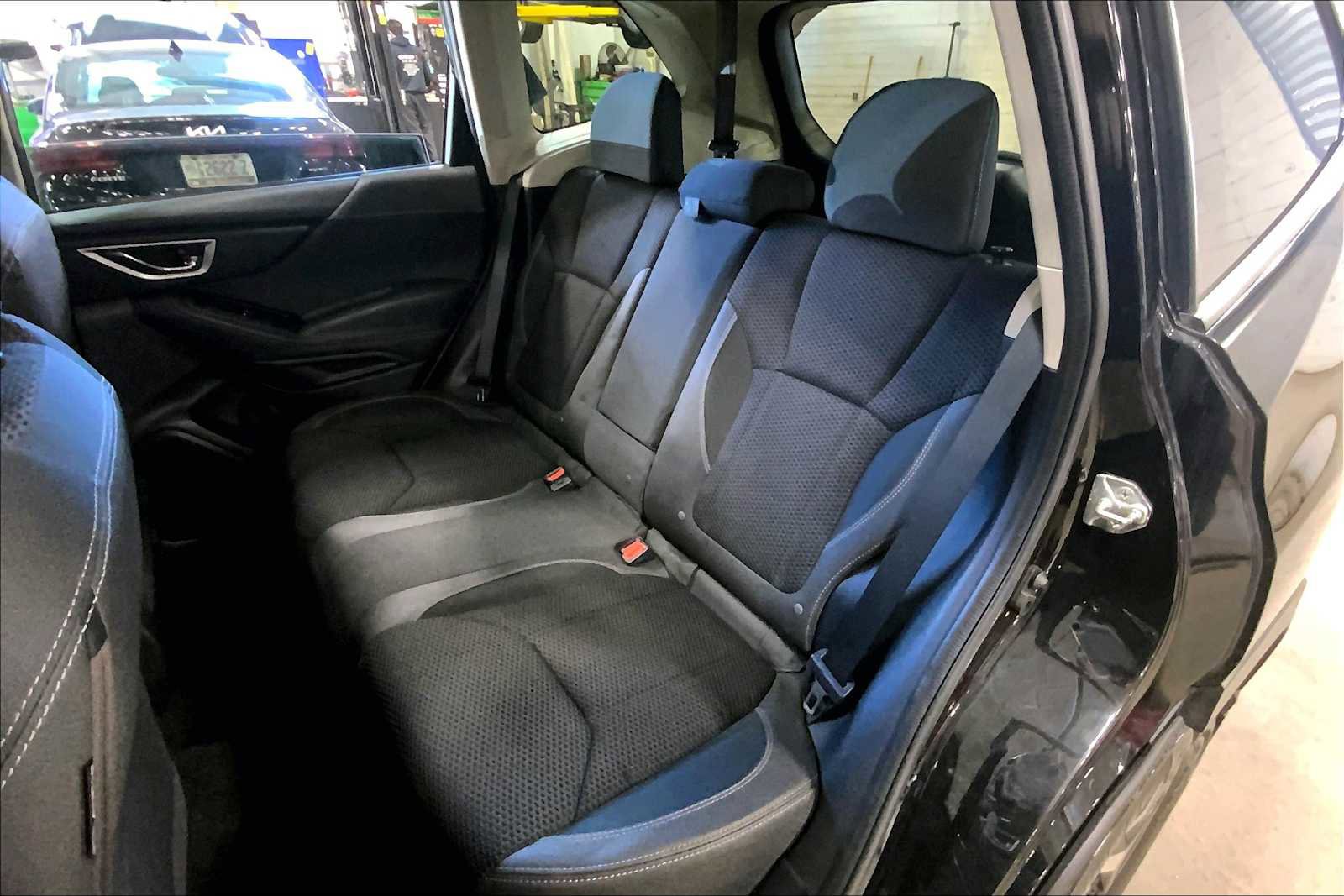 Used 2019 Subaru Forester Premium w/ All-Weather Package image 21