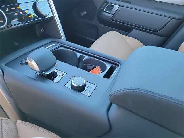 New 2025 Land Rover Discovery Dynamic SE AWD/4WD image 37