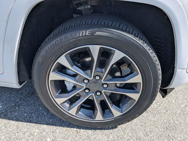 Used 2023 Jeep Grand Cherokee Overland w/ Luxury Tech Group IV image 11