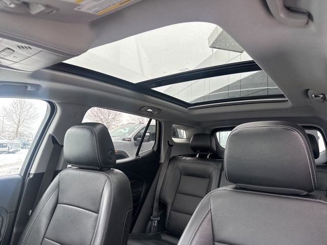 Certified 2022 GMC Terrain SLT w/ Infotainment Package II image 29