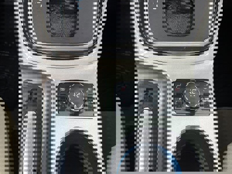 Used 2014 Ford C-MAX Energi SEL w/ Equipment Group 301A image 21