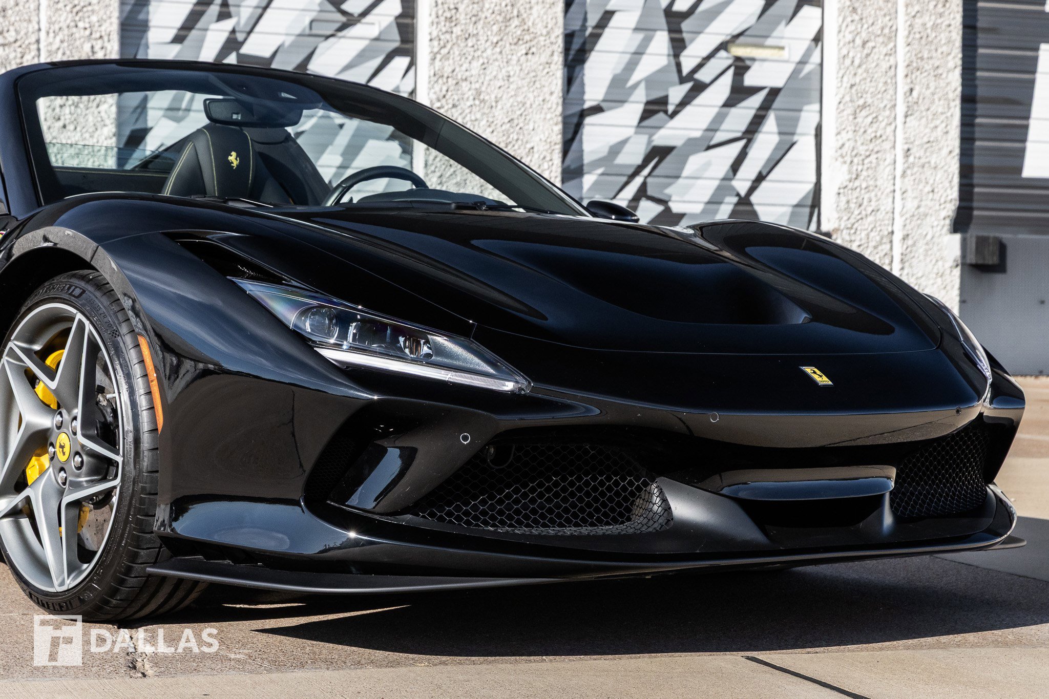 Used 2021 Ferrari F8 Tributo image 2