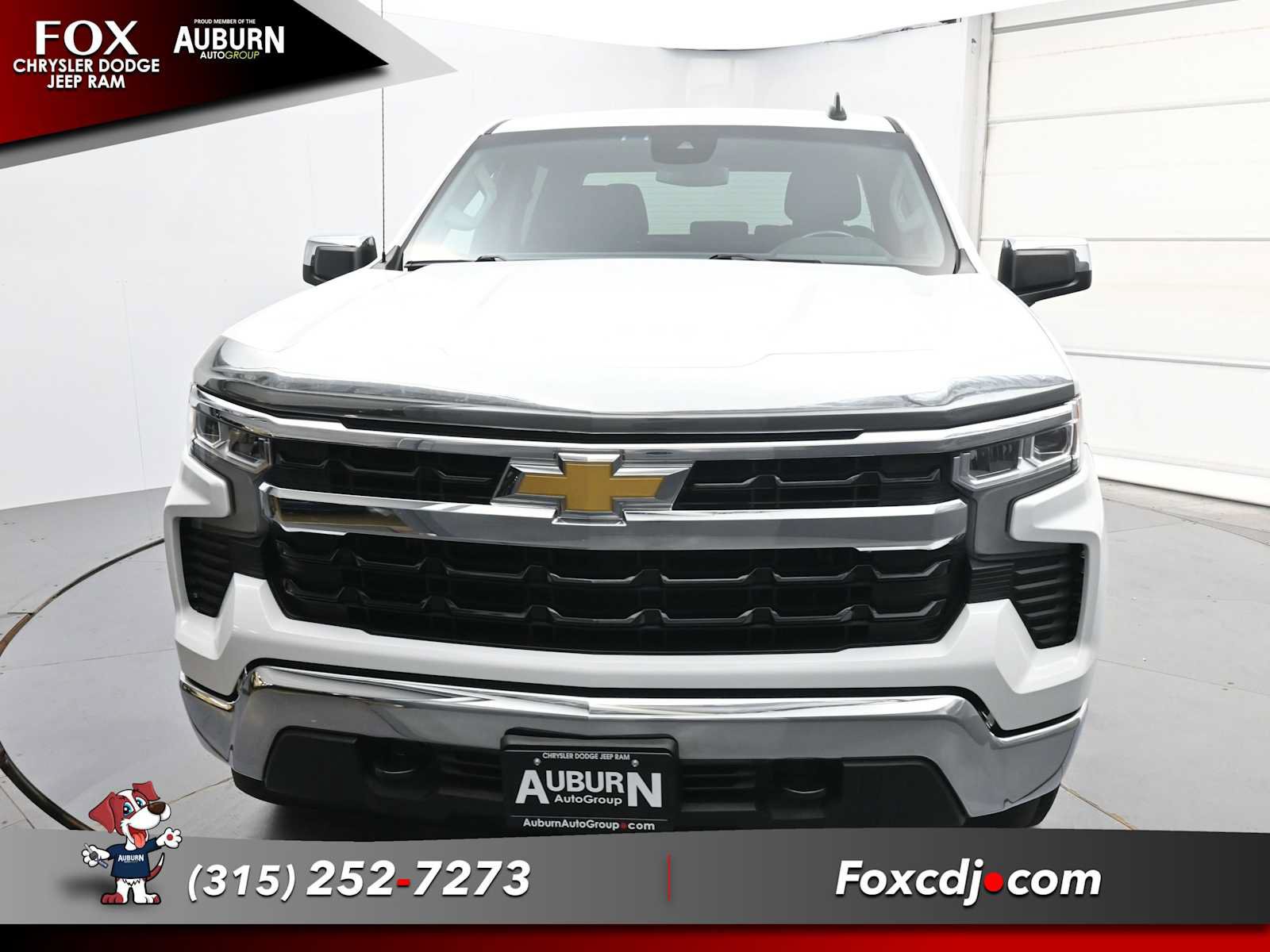 Used 2023 Chevrolet Silverado 1500 LT w/ Z71 Off-Road Package AWD/4WD image 3