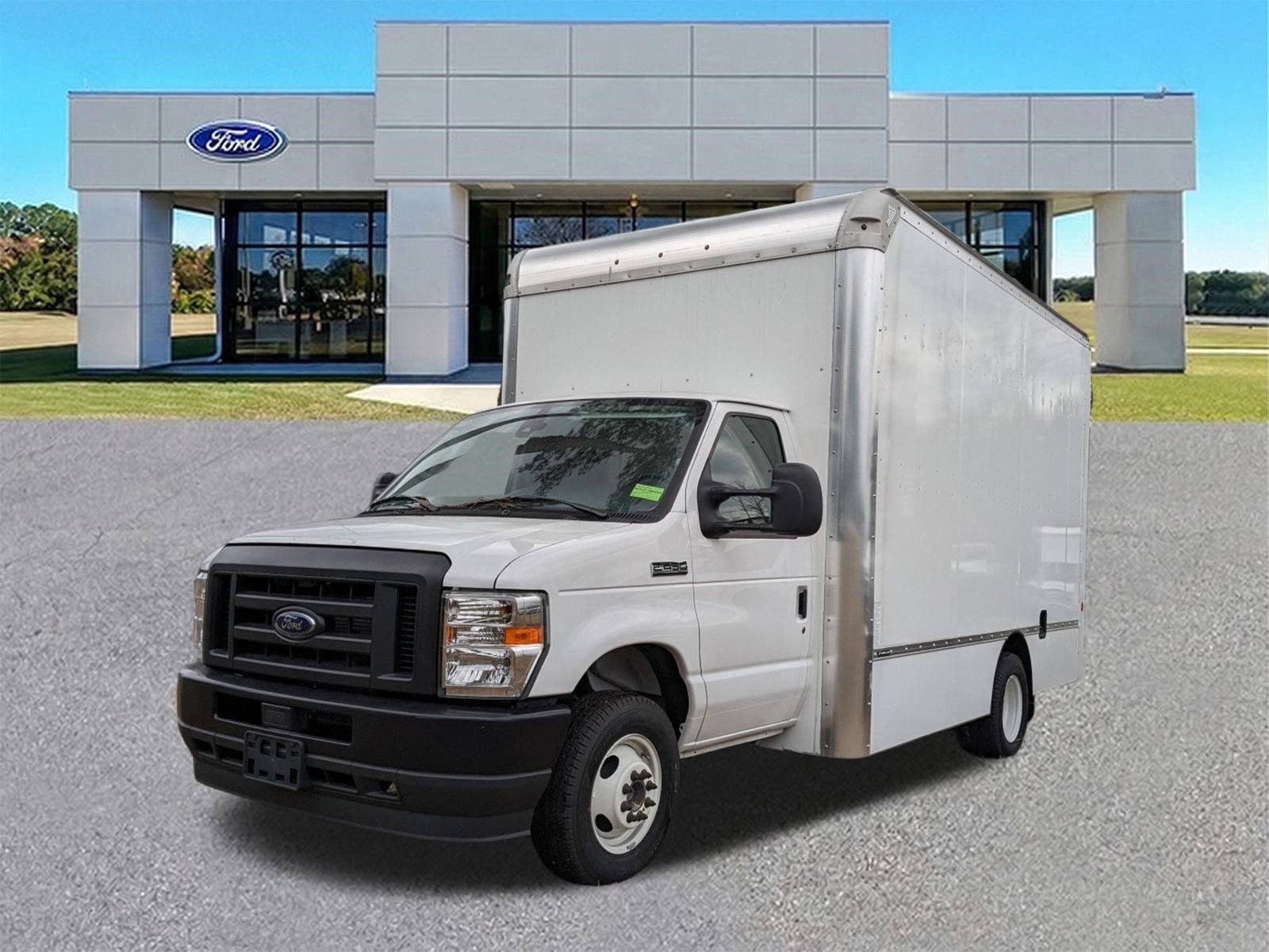 Certified 2024 Ford E-450 and Econoline 450 Super Duty w/ Driver's Safety Package image 6