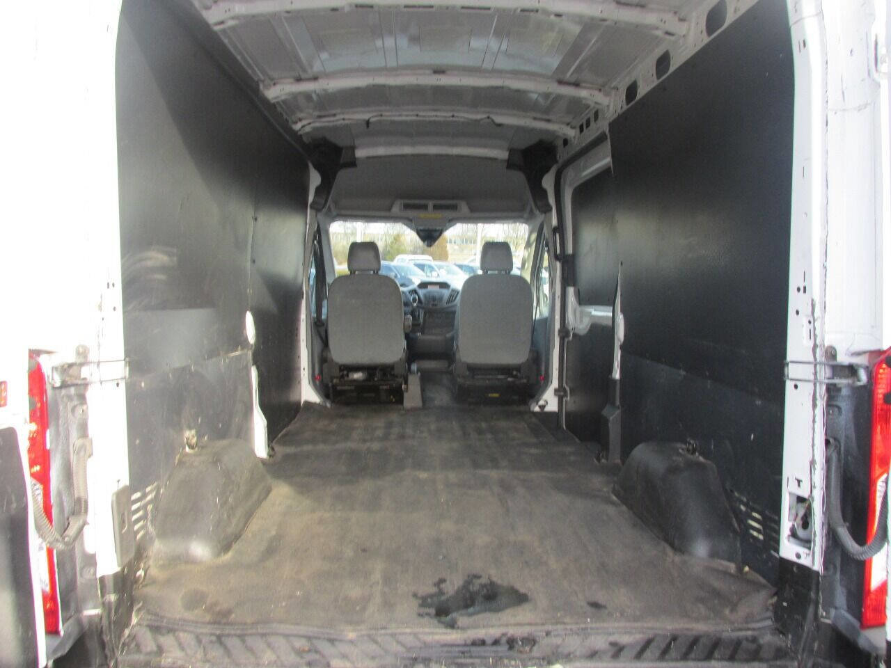 Used 2018 Ford Transit 250 148 Medium Roof image 26