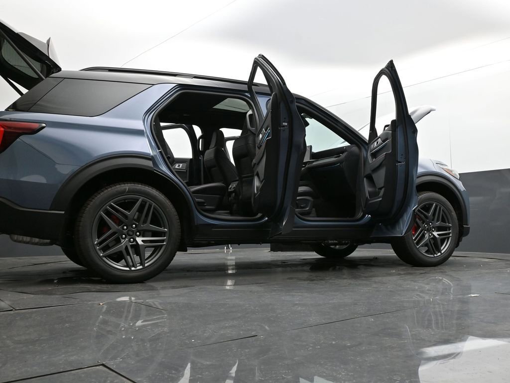 New 2026 Ford Explorer ST-Line w/ ST-Line Street Pack image 40