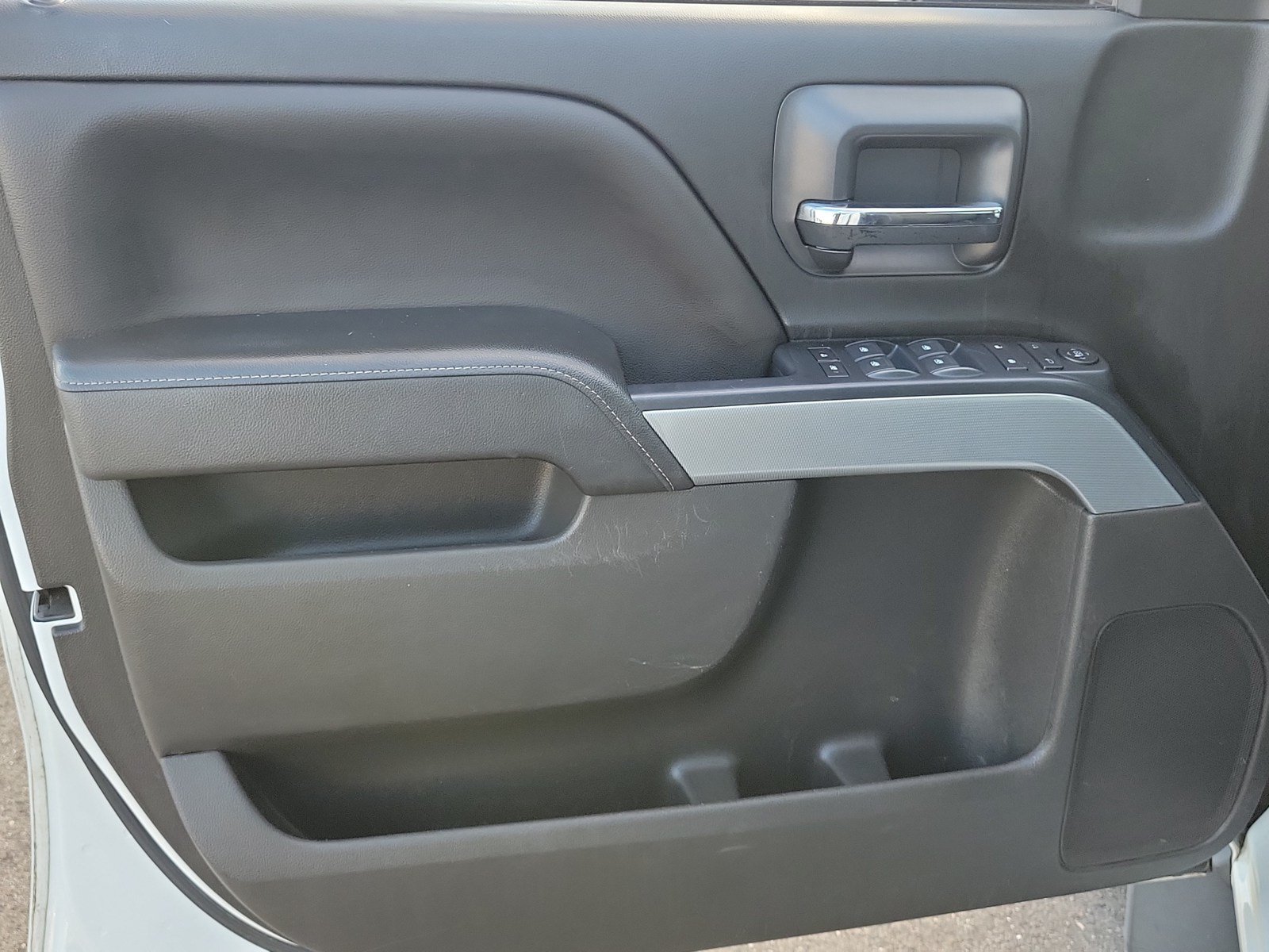 Used 2018 Chevrolet Silverado 1500 LT w/ All Star Edition AWD/4WD image 13