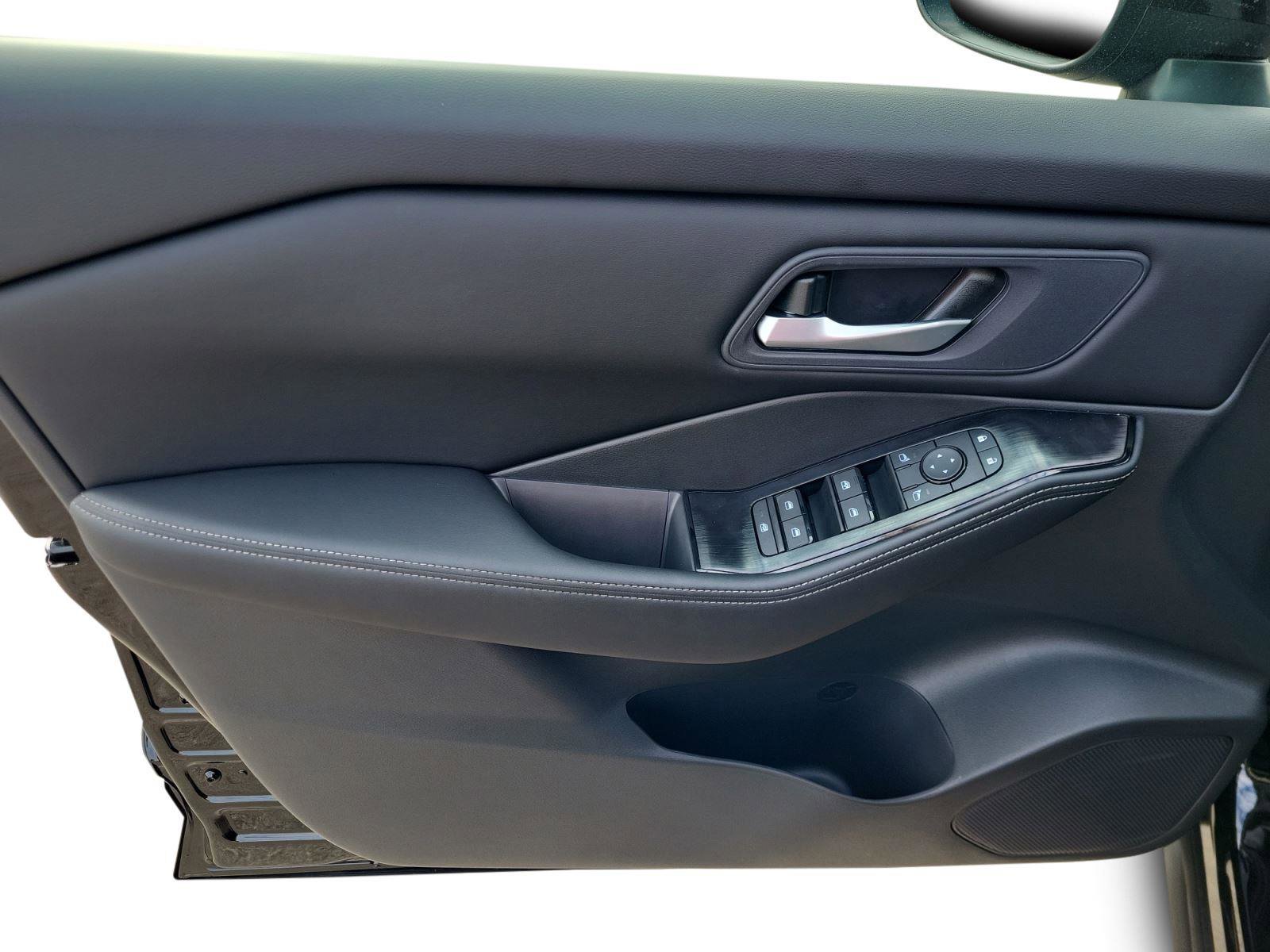 New 2026 Nissan Rogue SV w/ Cold Weather Package image 9