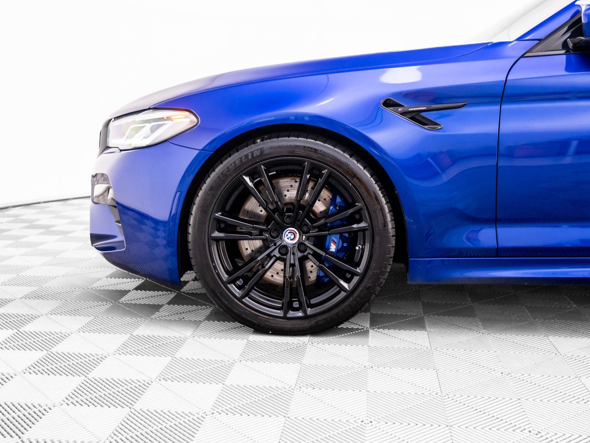 Used 2023 BMW M5 w/ Executive Package image 39