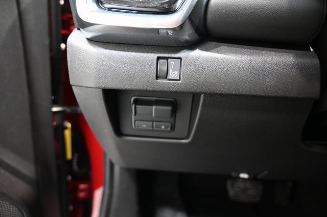 New 2026 GMC Canyon Elevation w/ Convenience Package image 27