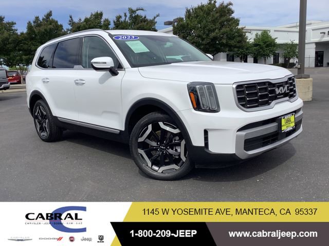 Used 2023 Kia Telluride S AWD/4WD image 1
