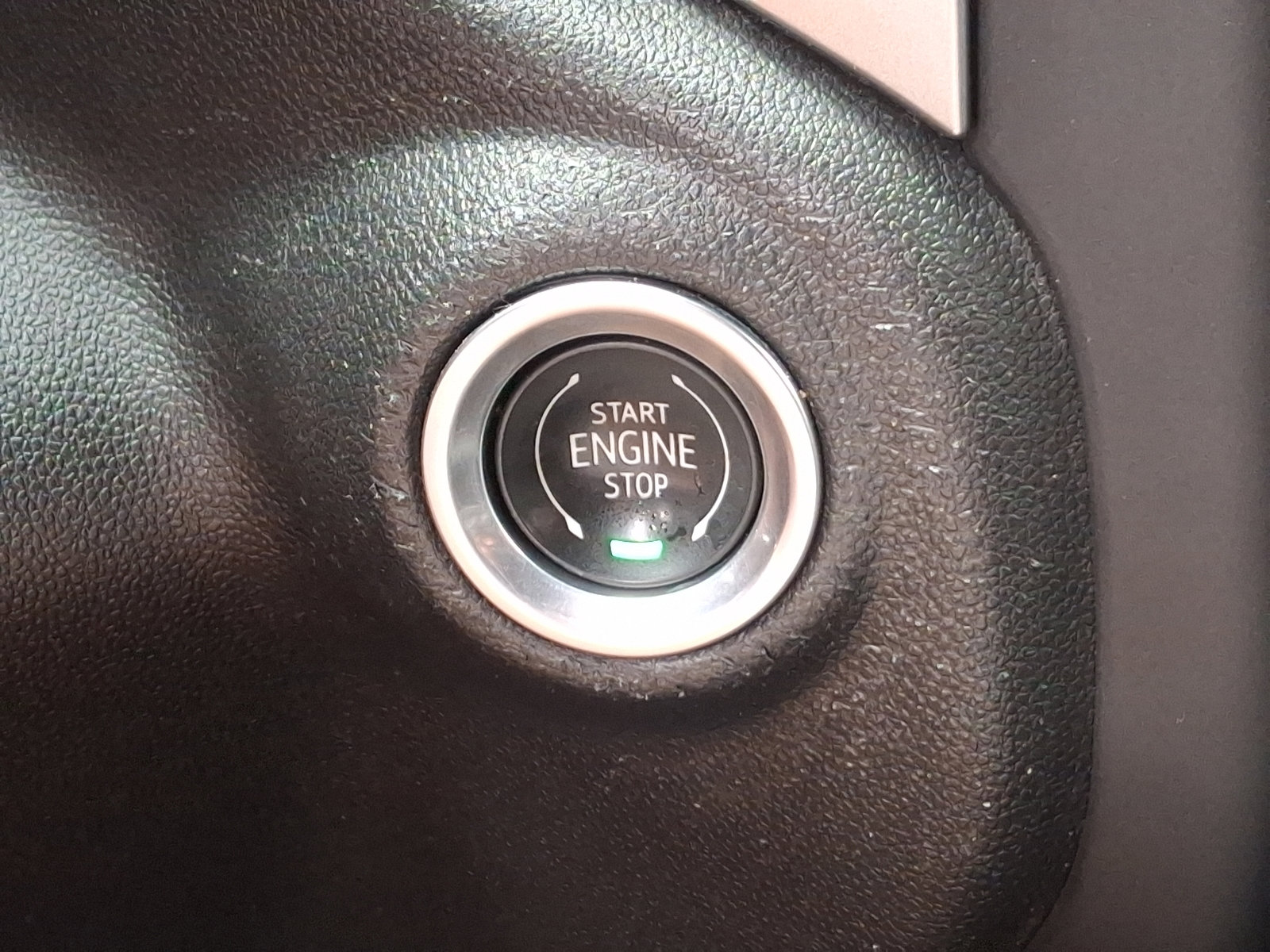 Used 2020 Chevrolet Silverado 1500 LT w/ Convenience Package image 24