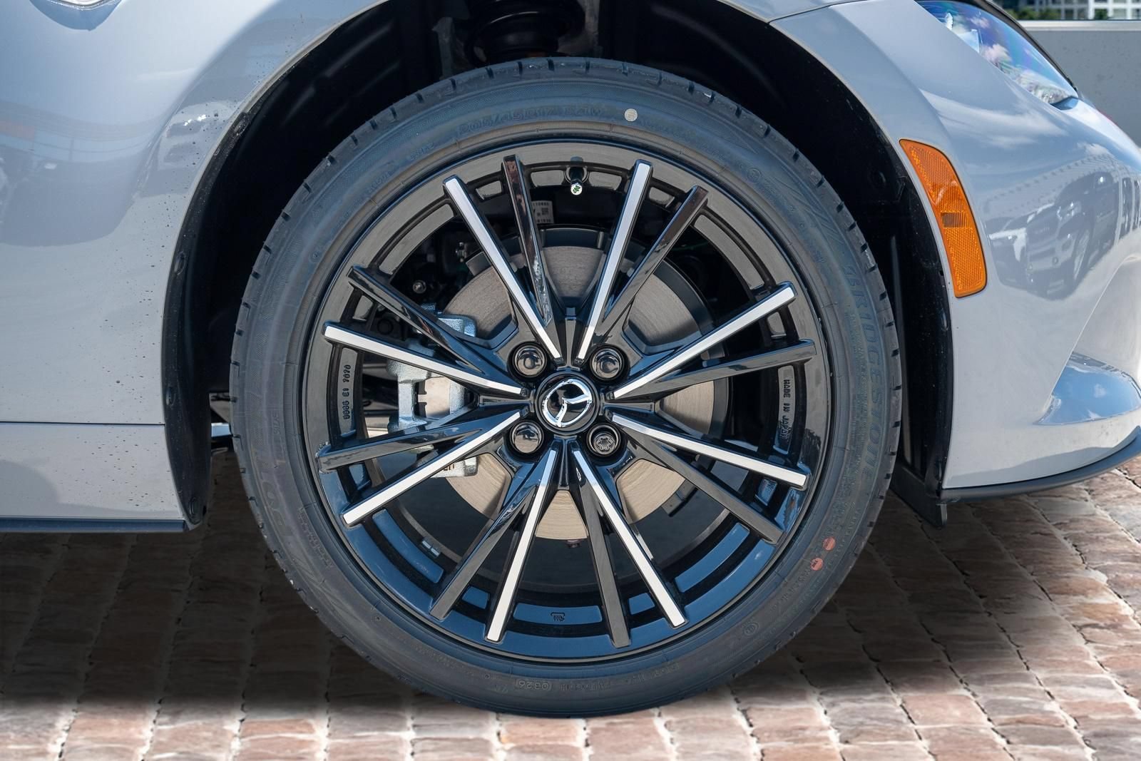 New 2026 MAZDA MX-5 Miata RF Grand Touring RWD image 27