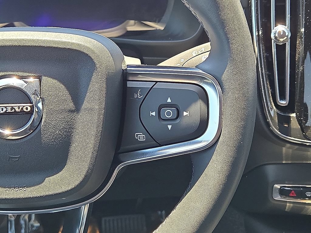 Certified 2023 Volvo C40 Recharge Core AWD/4WD image 20