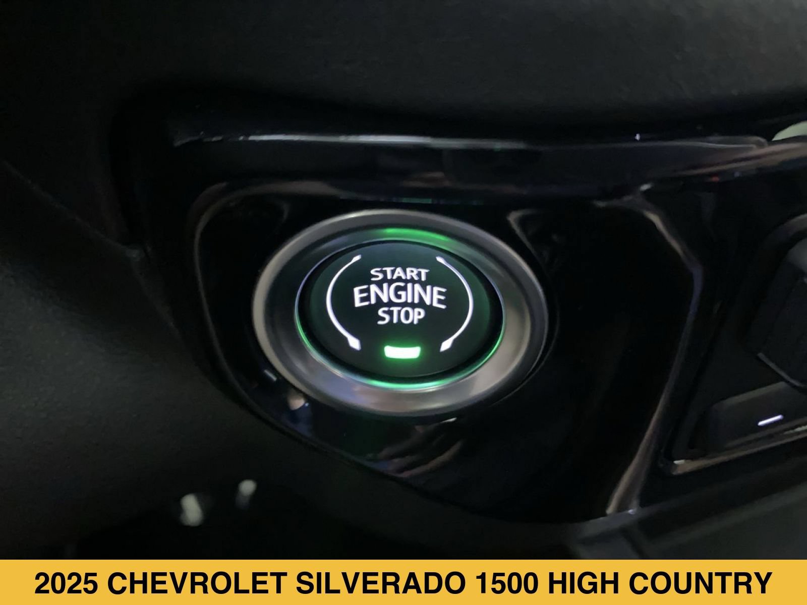 Certified 2025 Chevrolet Silverado 1500 High Country w/ High Country Premium Package AWD/4WD image 9