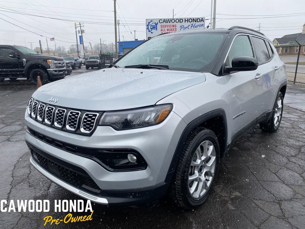 Used 2025 Jeep Compass Limited image 7