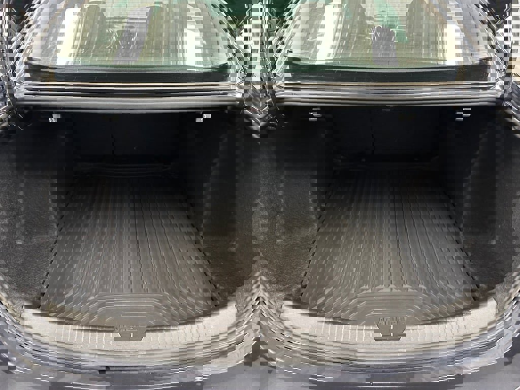 Used 2022 Chevrolet Malibu RS image 21