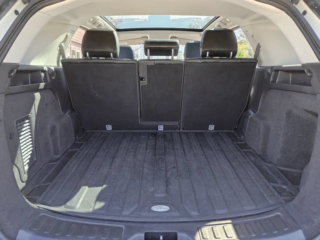 Used 2019 Land Rover Discovery Sport HSE AWD/4WD image 19