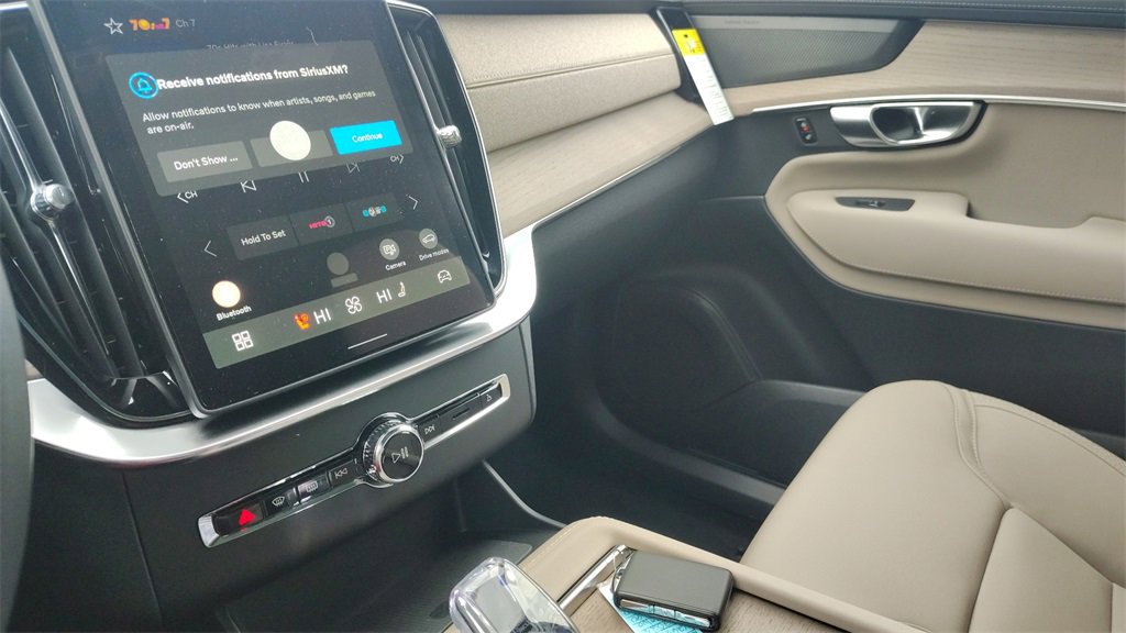 New 2026 Volvo XC90 B6 Plus image 24