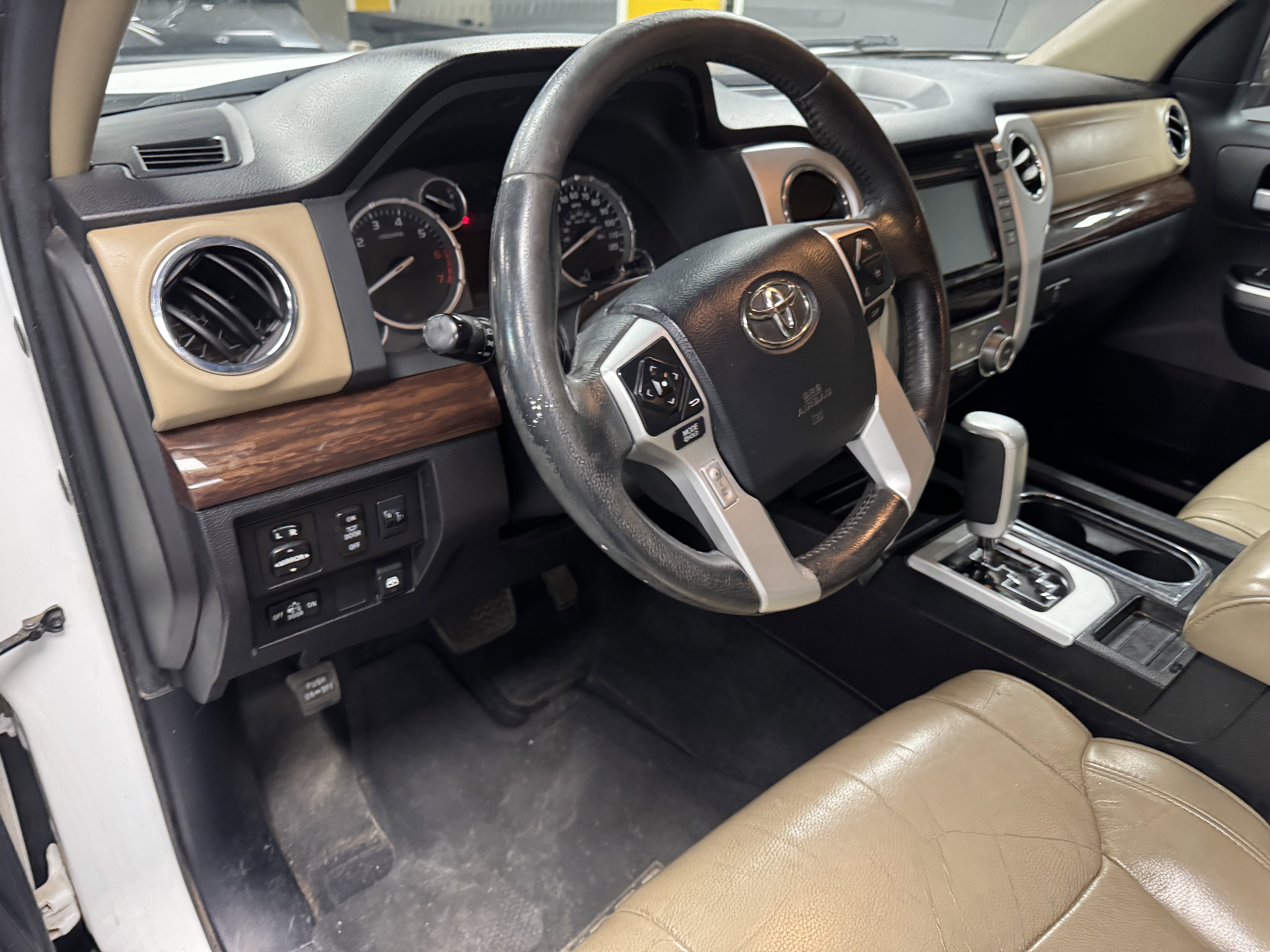 Used 2015 Toyota Tundra Limited AWD/4WD image 12