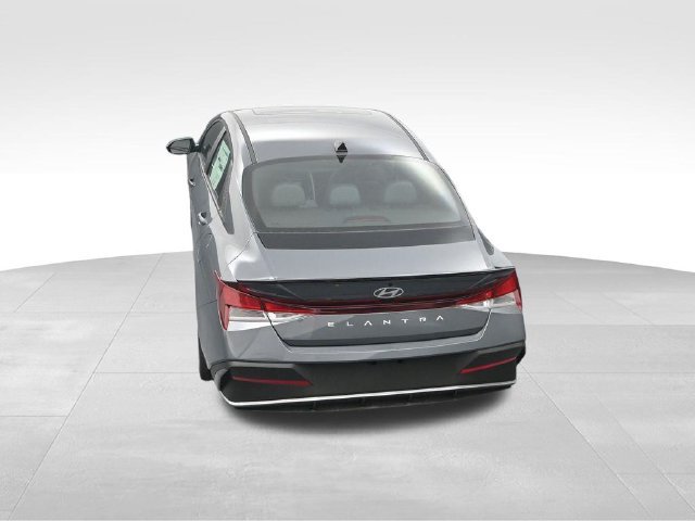 New 2026 Hyundai Elantra SEL Sport FWD image 26